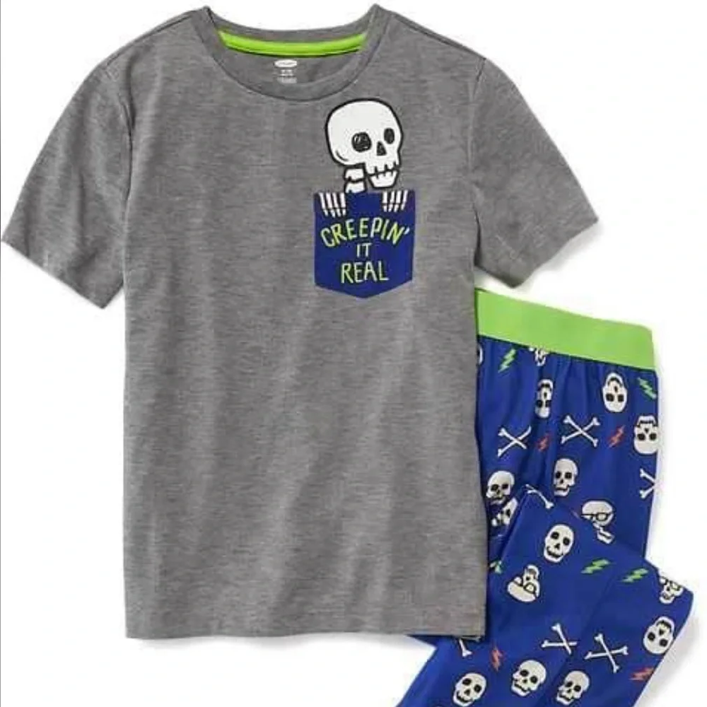 Old Navy Creepin it Real Skeleton Pajamas